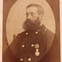 PHOTO CDV SECOND EMPIRE SOLDAT D'INFANTERIE DE LIGNE MEDAILLE CHEVALIER DE L'ORDRE DE LA LEGION D'HONNEUR NAPOLEON III